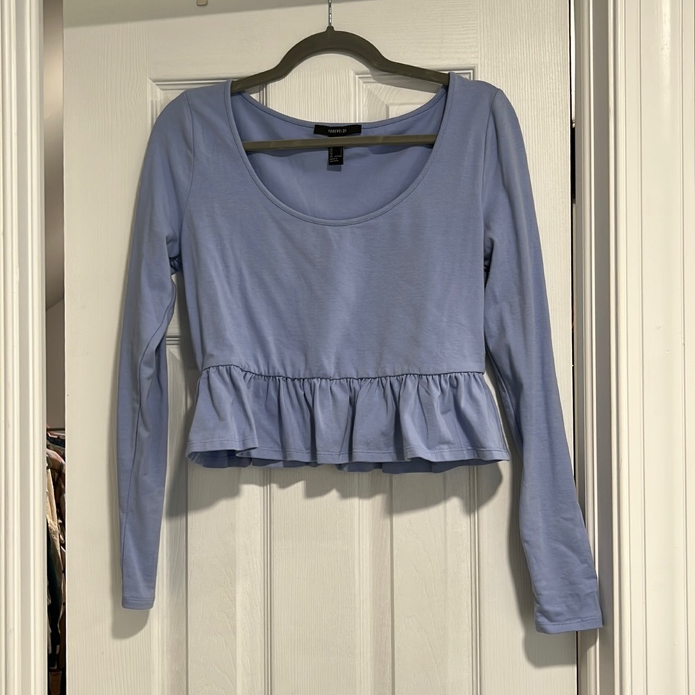 Forever 21 scoop neck shirt